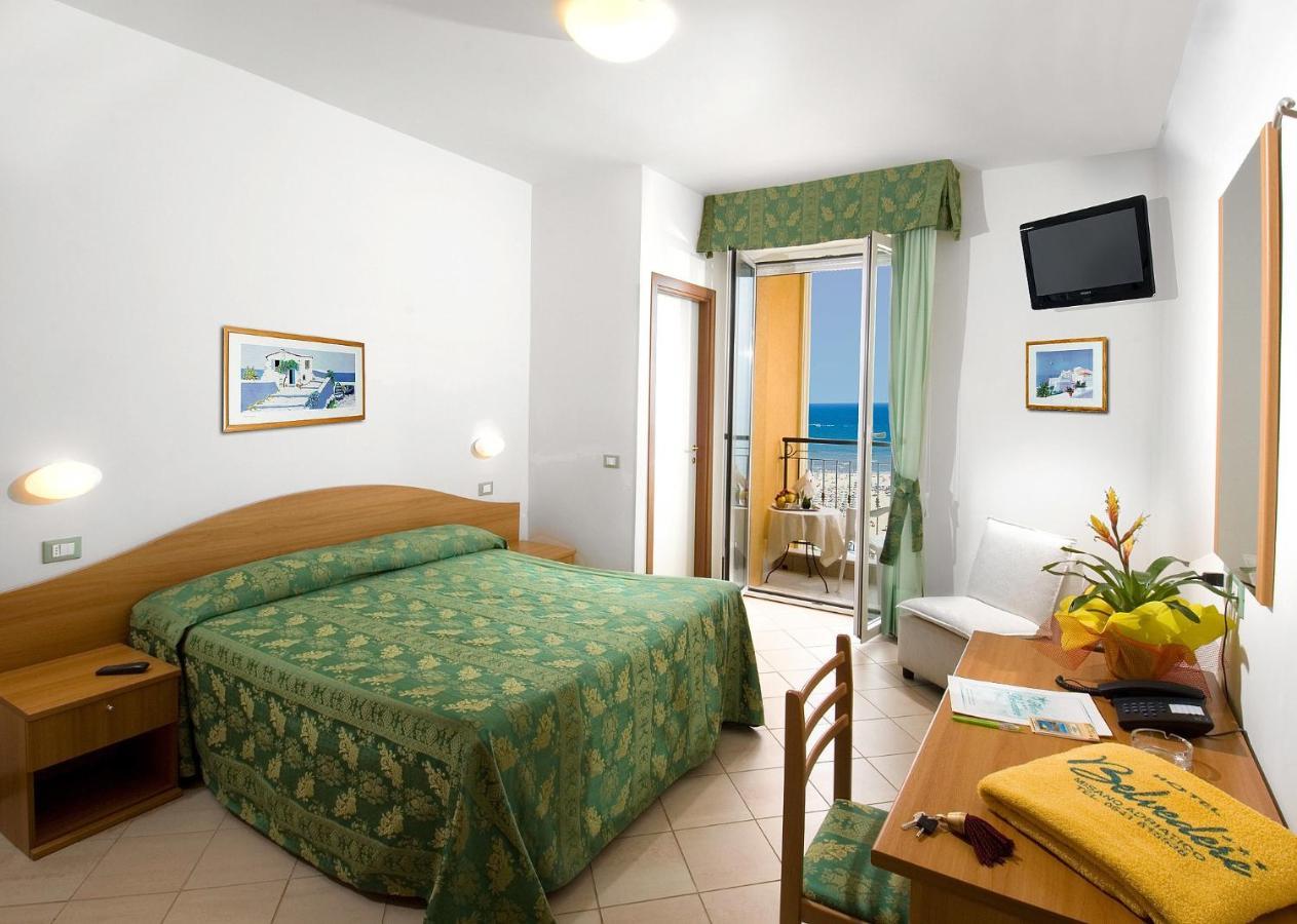 Hotel Belvedere 米萨诺阿德里亚蒂科 客房 照片